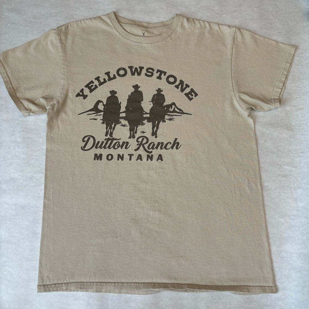 Factory connection size Medium in women tan/cream color